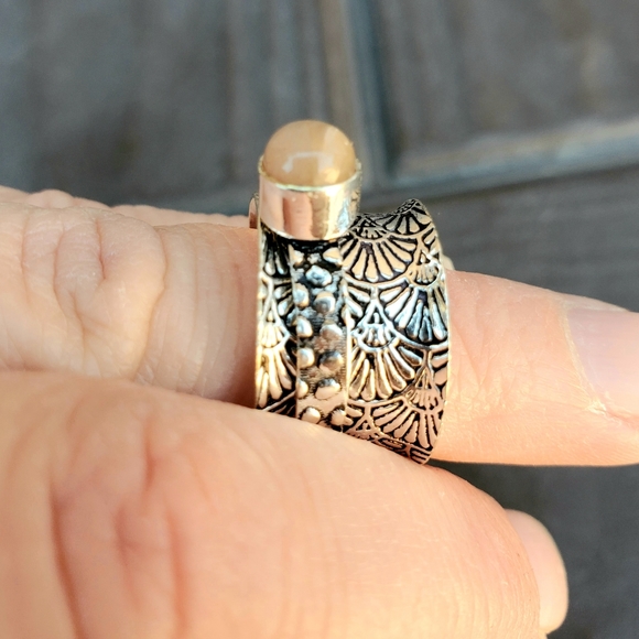 New Natural Sunstone 925 Silver Spinner Ring. - Picture 3 of 16